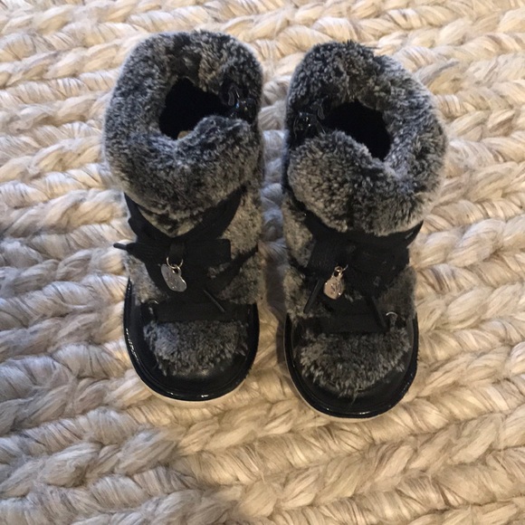 Stuart Weitzman Ariana Snow Boots Faux Fur - Picture 2 of 8